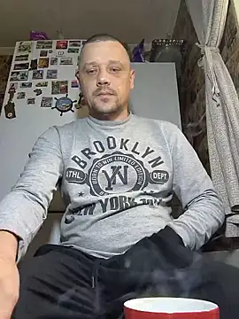 DanielOhCool online show from May 12, 12:35 pm
