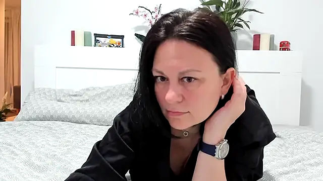 BritttanyBrix online show from April 21, 8:12 pm