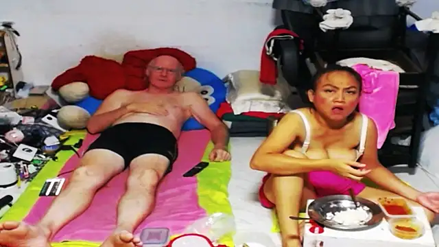 1CuteAndSexy69 online show from February 10, 5:52 pm