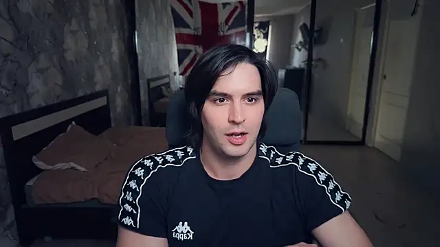 Snapshot of keanu_reevez chatting on October 18, 11:33 am keanu reevez online show from October 18, 11:33 am