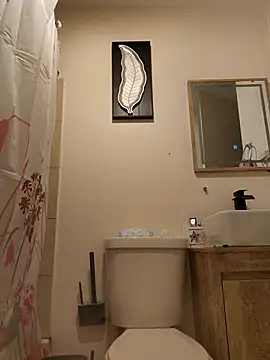 tropikboy online show from April 14, 9:48 am