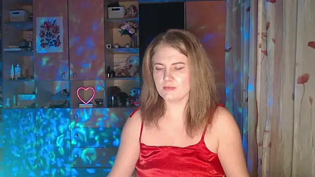 Snapshot of LizaCakes chatting on March 12, 3:18 pm LizaCakes online show from March 12, 3:18 pm