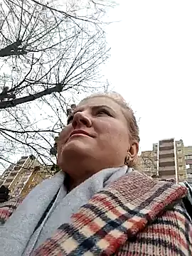 Snapshot of LizaCakes chatting on March 13, 12:13 pm LizaCakes online show from March 13, 12:13 pm