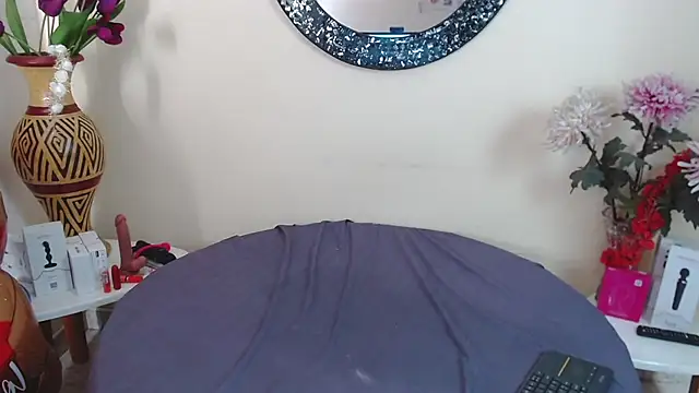 Snapshot of NicoleSantana chatting on June 11, 9:02 pm NicoleSantana online show from June 11, 9:02 pm