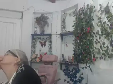 FunnyGrandma online show from January 8, 1:32 am