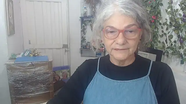 FunnyGrandma online show from March 12, 1:36 am