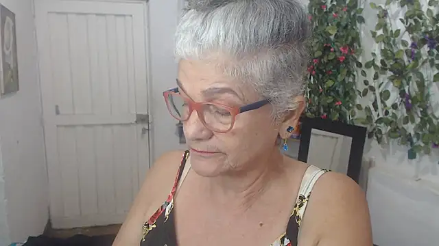 FunnyGrandma online show from March 13, 12:16 am