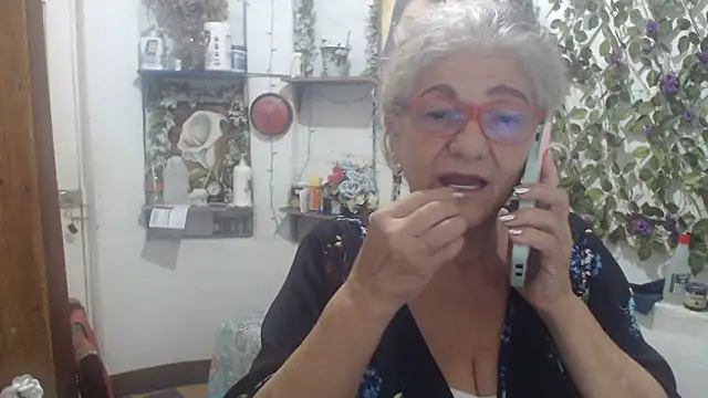 FunnyGrandma online show from May 25, 12:16 am