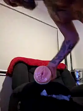 Snapshot of PhoenixDesire@xh chatting on December 30, 2:30 pm PhoenixDesirexh online show from December 30, 2:30 pm