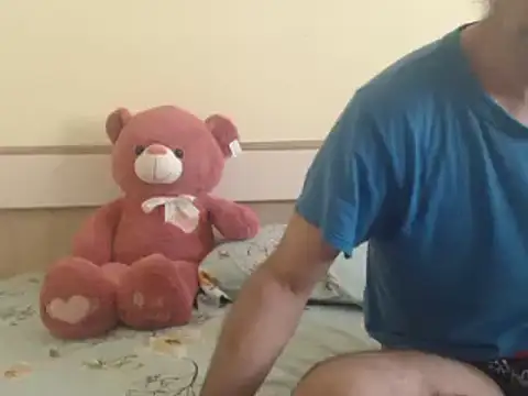 yvesstorm1 online show from March 19, 1:18 pm