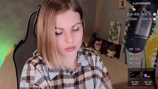 Snapshot of Your_Sweet_Lilu chatting on December 11, 6:20 pm Your Sweet Lilu online show from December 11, 6:20 pm