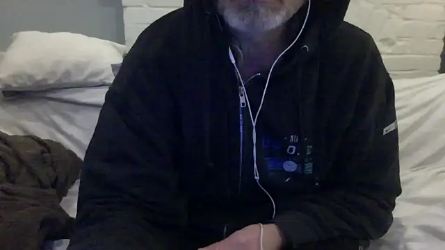 readyforfunxxx online show from November 30, 9:13 am