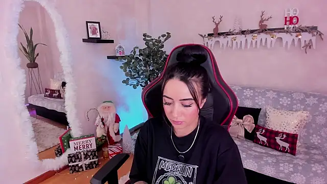 EmmyEvans1 online show from November 23, 7:46 pm