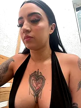 EmmyEvans1 online show from December 4, 7:33 pm