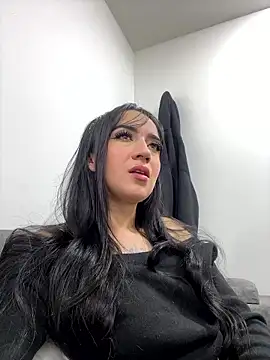 EmmyEvans1 online show from January 15, 7:50 pm