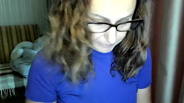 lauraoven online show from November 7, 10:59 am