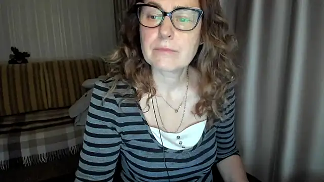 lauraoven online show from January 16, 7:45 am