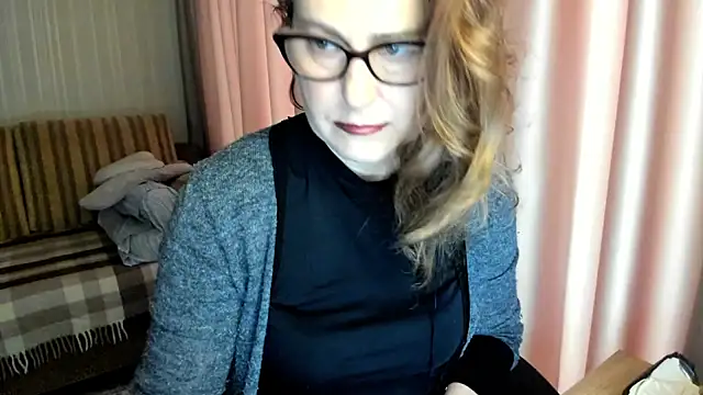 lauraoven online show from February 19, 7:48 am