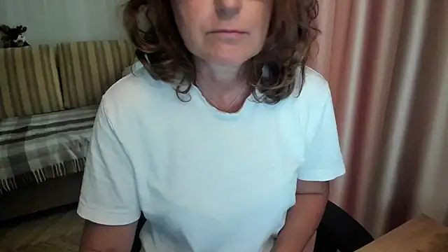 Snapshot of lauraoven chatting on July 28, 3:21 pm lauraoven online show from July 28, 3:21 pm