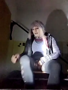 dwtmelina1979 online show from December 22, 2:30 am