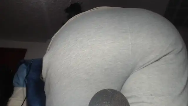 Snapshot of prettyangelsquirt chatting on May 2, 8:36 pm prettyangelsquirt online show from May 2, 8:36 pm
