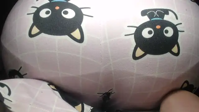 Snapshot of prettyangelsquirt chatting on May 16, 4:06 pm prettyangelsquirt online show from May 16, 4:06 pm