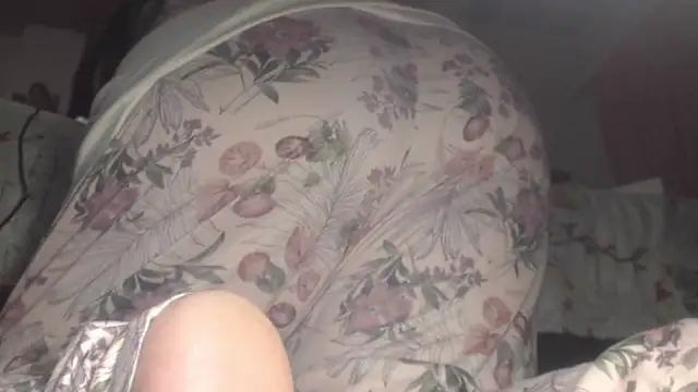 Snapshot of prettyangelsquirt chatting on May 23, 11:42 pm prettyangelsquirt online show from May 23, 11:42 pm
