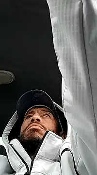 Snapshot of Pincheflaco@xh chatting on February 6, 8:13 pm Pincheflacoxh online show from February 6, 8:13 pm