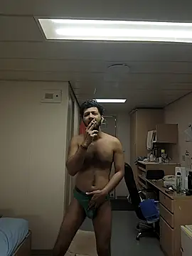 Snapshot of harddick0404 chatting on October 28, 9:17 pm harddick0404 online show from October 28, 9:17 pm