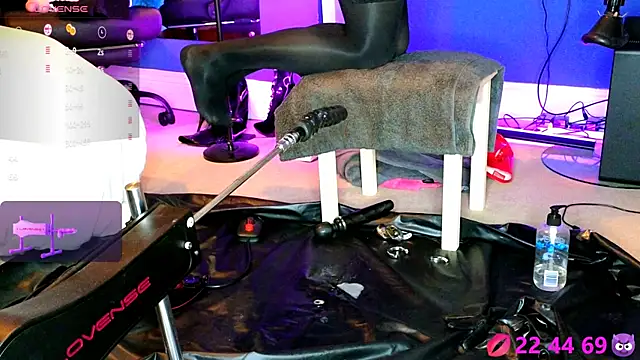 Kinky JXD online show from February 22, 3:47 pm