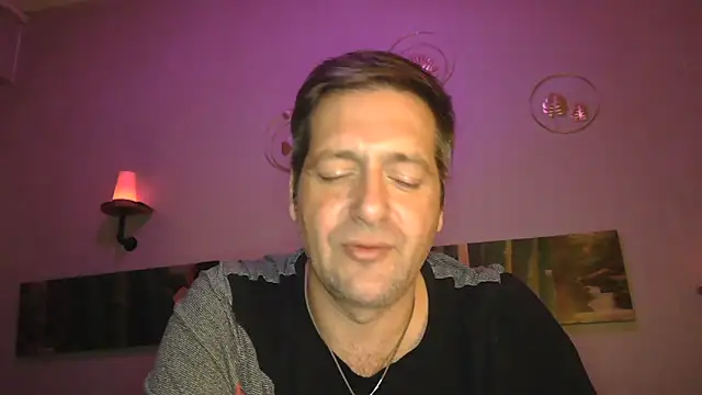 Snapshot of matrikes1 chatting on January 13, 9:52 pm matrikes1 online show from January 13, 9:52 pm