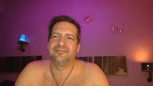 Snapshot of matrikes1 chatting on February 5, 8:46 pm matrikes1 online show from February 5, 8:46 pm