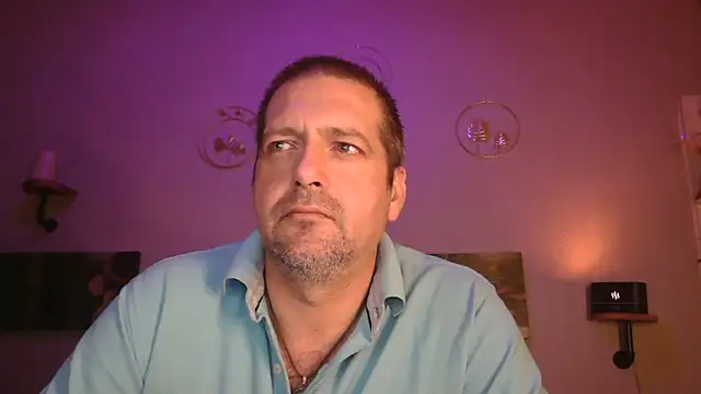 Snapshot of matrikes1 chatting on February 28, 6:52 pm matrikes1 online show from February 28, 6:52 pm