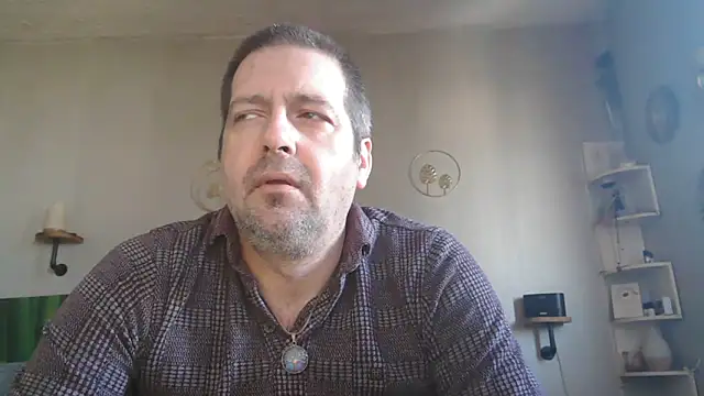 Snapshot of matrikes1 chatting on March 8, 11:05 am matrikes1 online show from March 8, 11:05 am