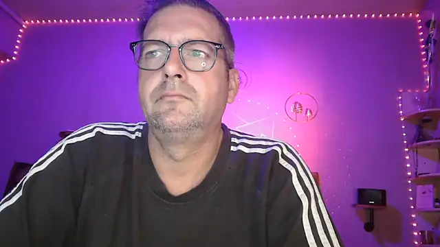 Snapshot of matrikes1 chatting on November 7, 7:25 pm matrikes1 online show from November 7, 7:25 pm