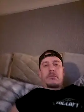 Snapshot of Antonio11111x chatting on February 8, 12:03 am Antonio11111x online show from February 8, 12:03 am