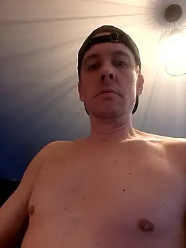 Snapshot of Antonio11111x chatting on February 28, 11:33 am Antonio11111x online show from February 28, 11:33 am