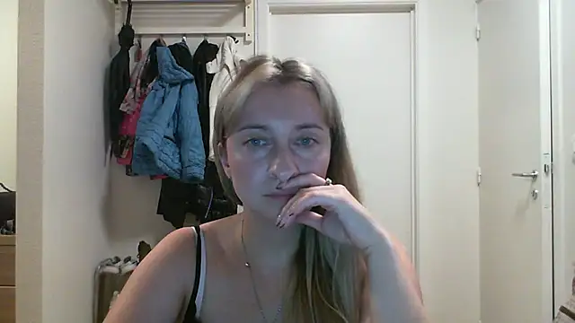 SusanCurt online show from October 11, 2:37 pm