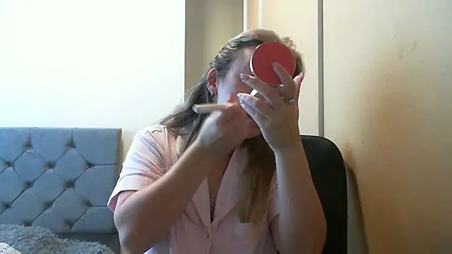 SusanCurt online show from October 12, 8:24 am