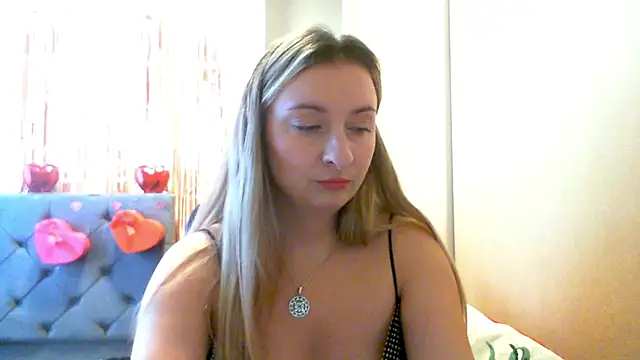 SusanCurt online show from February 11, 2:22 pm