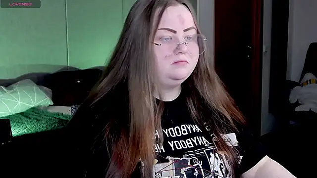 Snapshot of EMMA__CONNOR chatting on March 17, 8:19 pm EMMA CONNOR online show from March 17, 8:19 pm