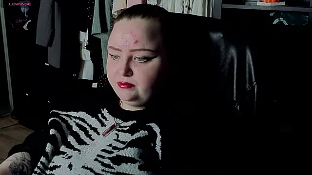 Snapshot of EMMA__CONNOR chatting on October 31, 8:54 pm EMMA CONNOR online show from October 31, 8:54 pm