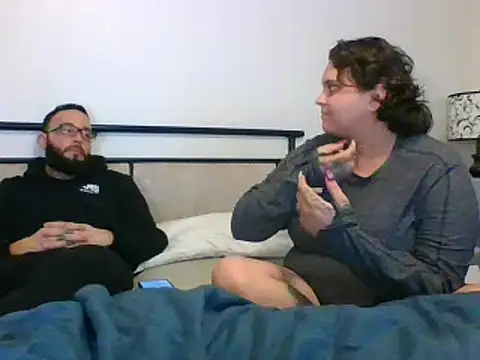 Snapshot of lyshaa chatting on February 1, 6:43 am lyshaa online show from February 1, 6:43 am