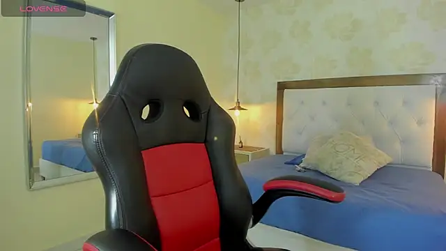 Snapshot of clarisKlein chatting on March 6, 3:58 am clarisKlein online show from March 6, 3:58 am