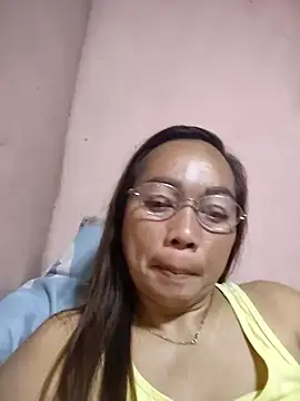 asianwet4u online show from December 15, 8:24 pm