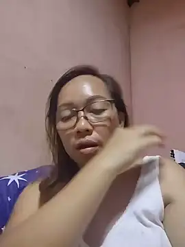 Snapshot of asianwet4u chatting on June 5, 7:14 am asianwet4u online show from June 5, 7:14 am