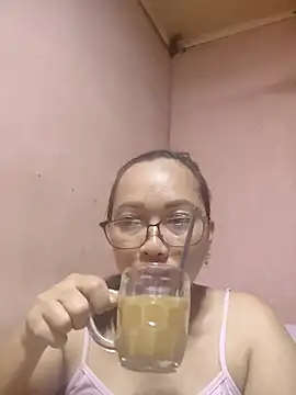 Snapshot of asianwet4u chatting on June 7, 2:27 am asianwet4u online show from June 7, 2:27 am