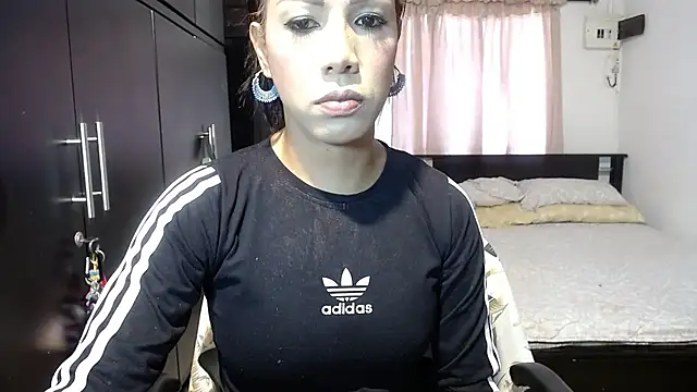 sensual nataliee online show from January 25, 4:24 pm