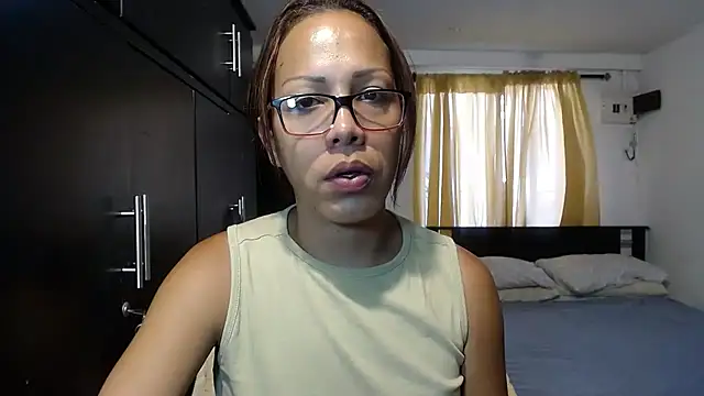 sensual nataliee online show from March 3, 6:01 pm