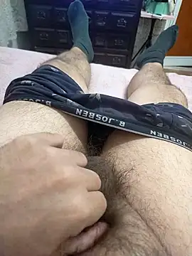 ninotesao21 online show from April 11, 9:30 pm